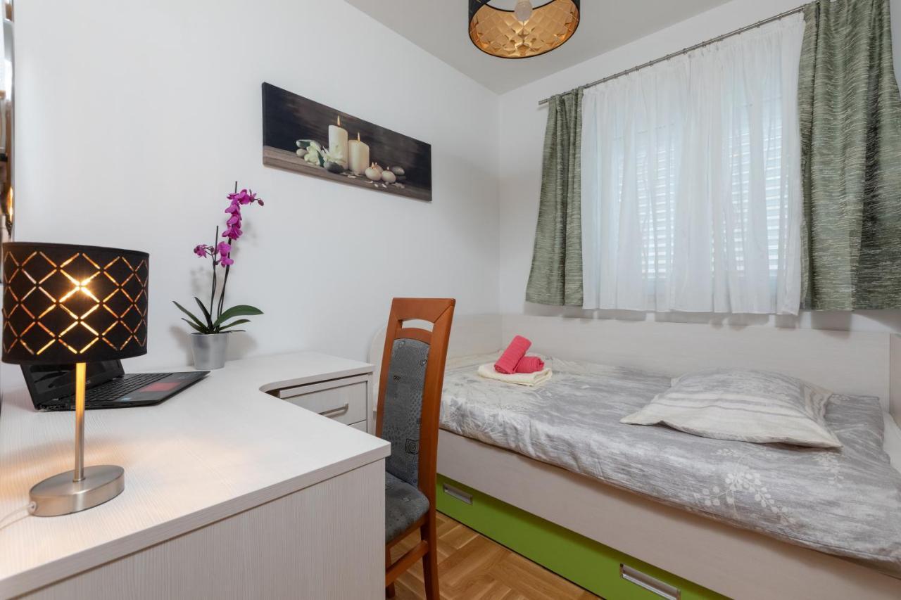 Apartament Luxury Apartman Sky With Sea View And Whirlpool Makarska Zewnętrze zdjęcie